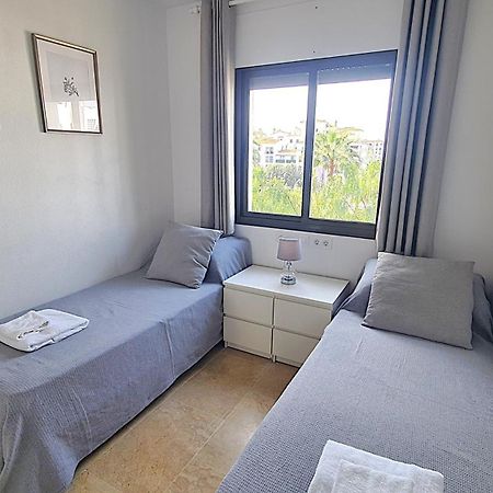 Lovely 2-Bed Apartment In Marina De La Duquesa Castillo de Sabinillas Bagian luar foto