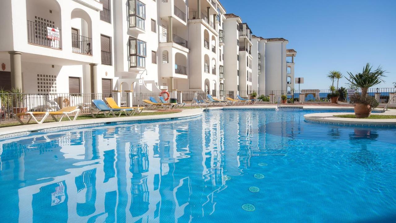 Lovely 2-Bed Apartment In Marina De La Duquesa Castillo de Sabinillas Bagian luar foto