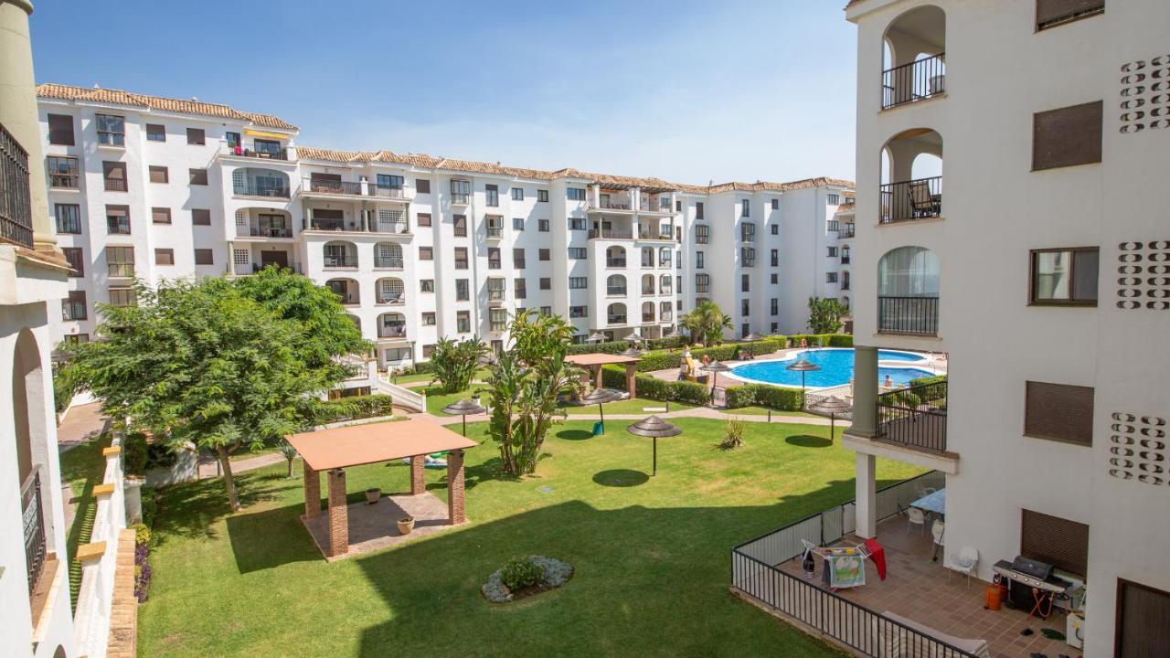 Lovely 2-Bed Apartment In Marina De La Duquesa Castillo de Sabinillas Bagian luar foto