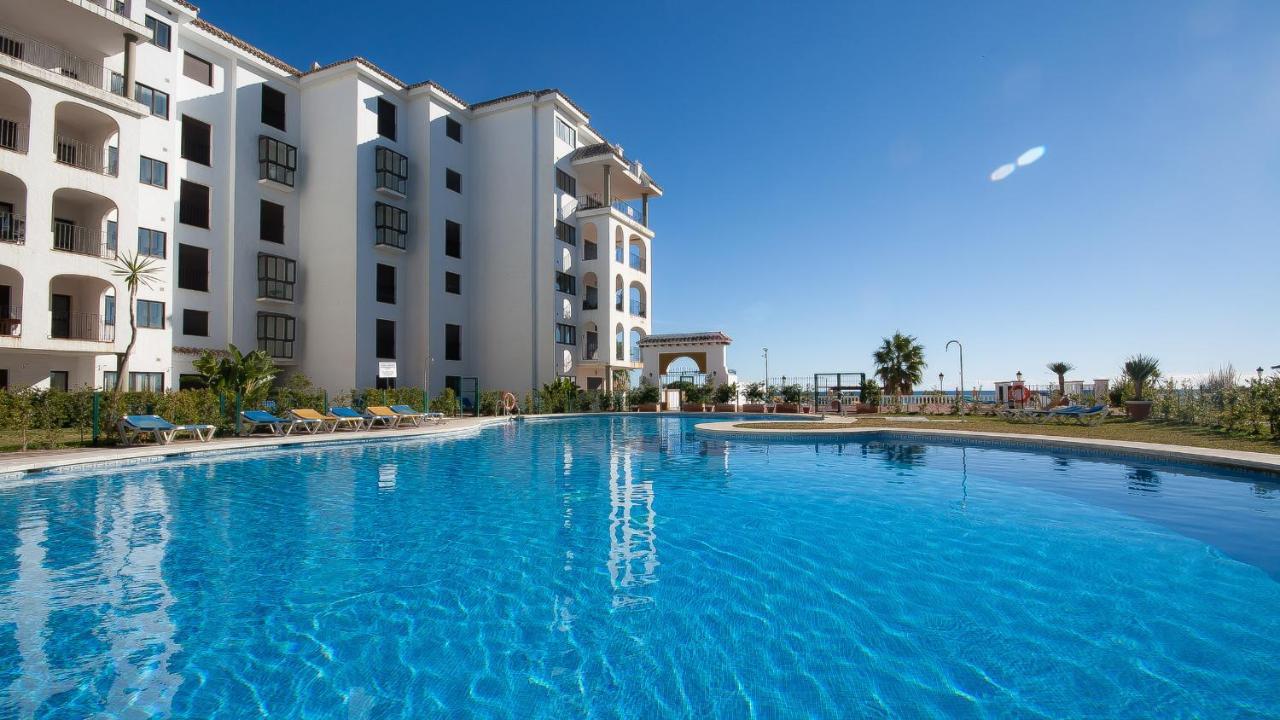 Lovely 2-Bed Apartment In Marina De La Duquesa Castillo de Sabinillas Bagian luar foto