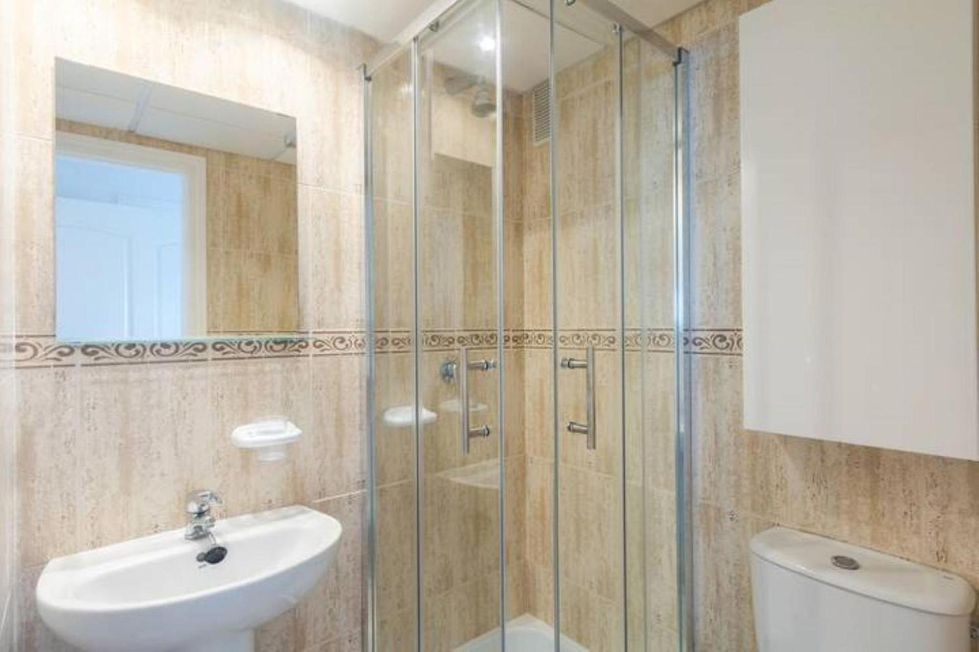Lovely 2-Bed Apartment In Marina De La Duquesa Castillo de Sabinillas Bagian luar foto