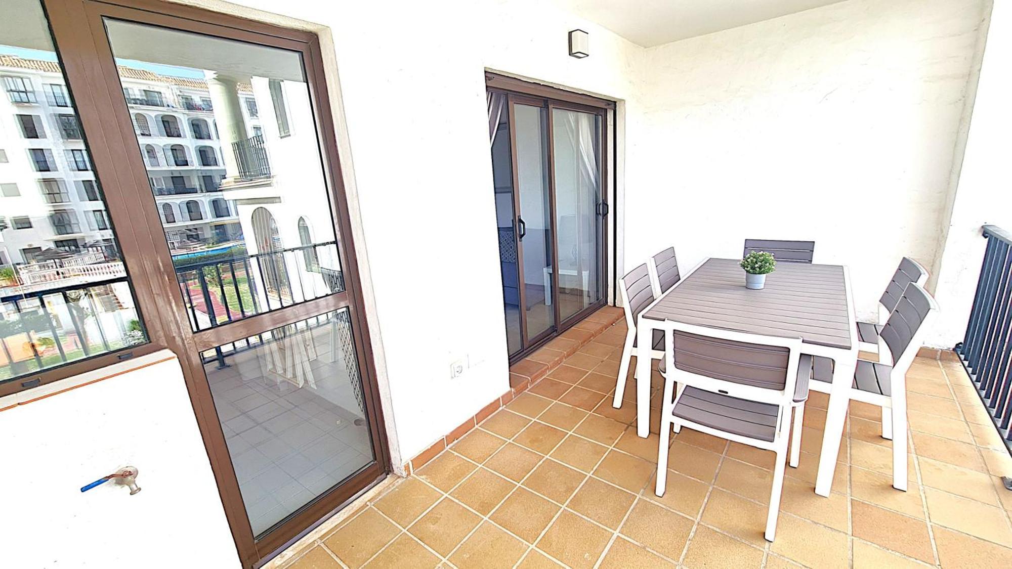 Lovely 2-Bed Apartment In Marina De La Duquesa Castillo de Sabinillas Bagian luar foto
