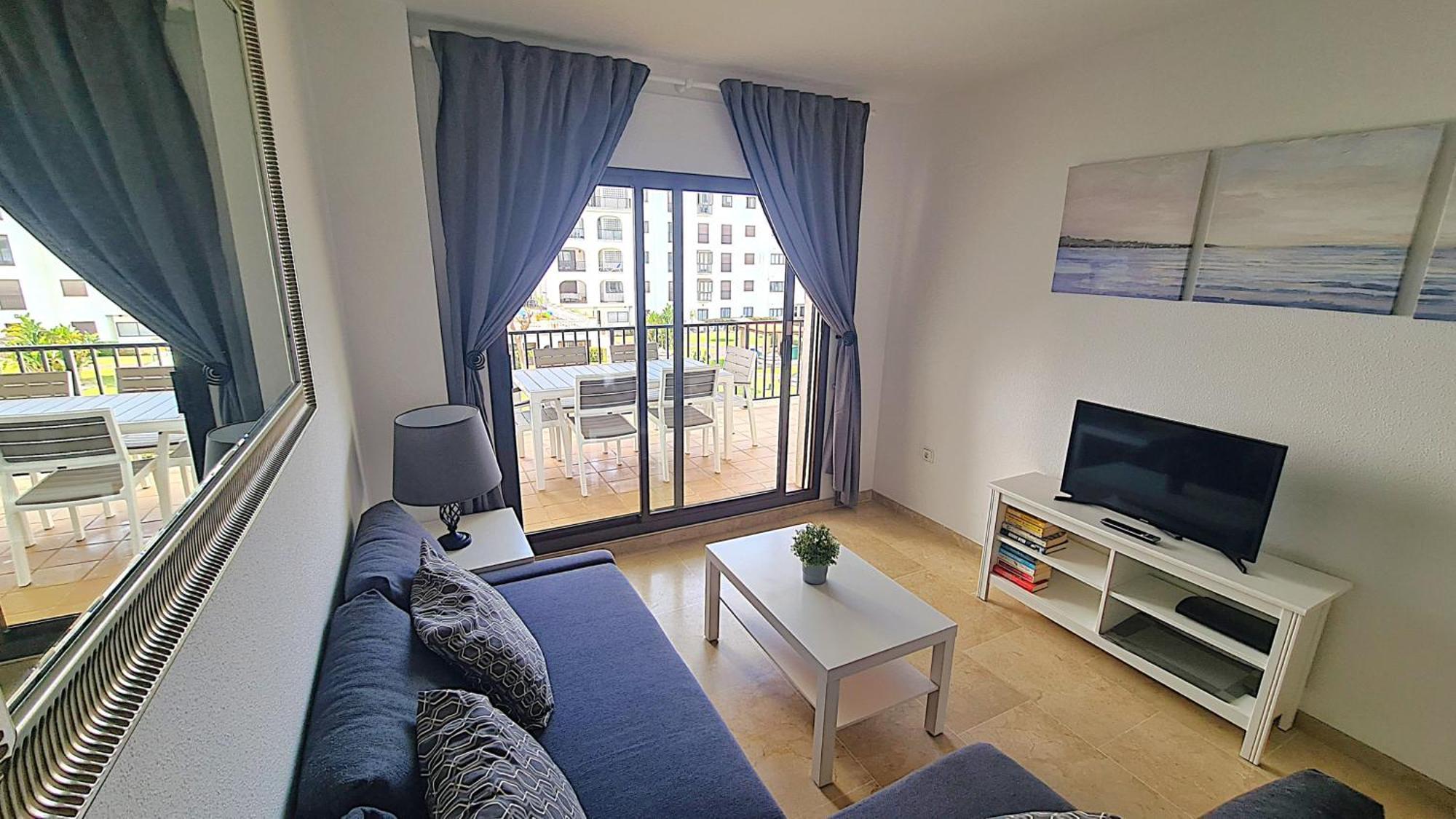 Lovely 2-Bed Apartment In Marina De La Duquesa Castillo de Sabinillas Bagian luar foto
